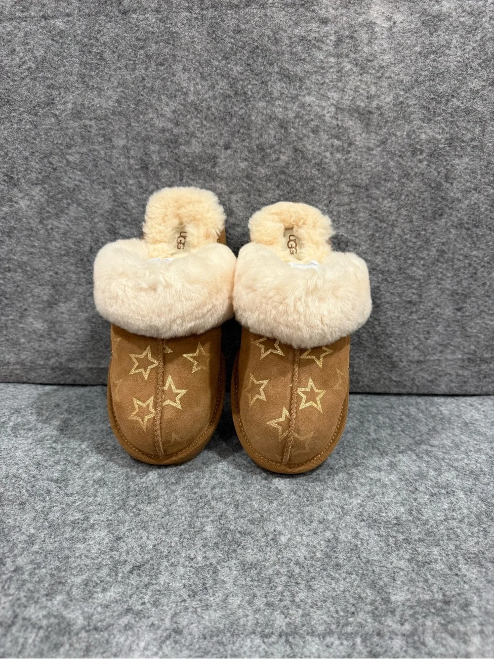 UGG Kids K Cozy II Iridescent Stars Slipper - Cream/Brown